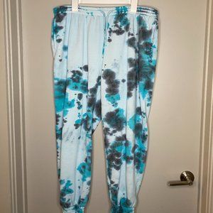 Tye-dye joggers, blue and black.